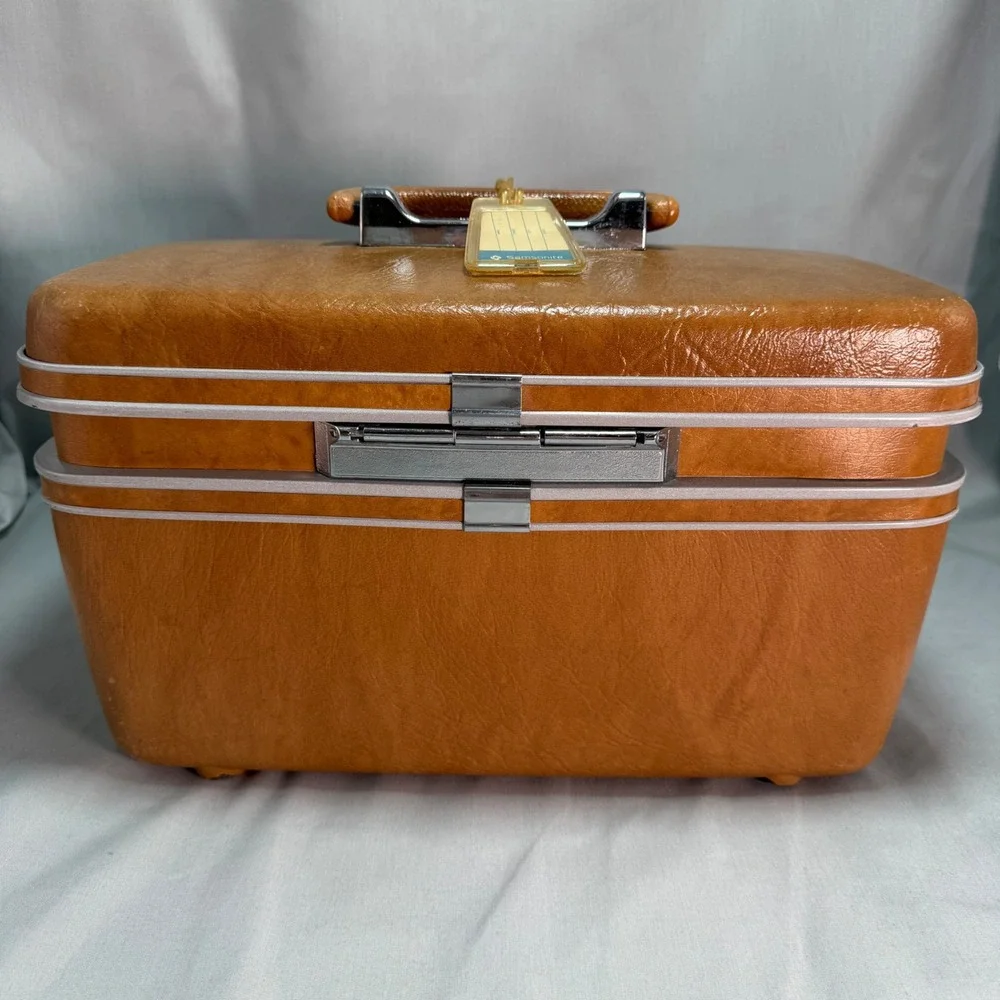 Vintage 1970s Samsonite Train Case Caramel Brown Hardshell Cosmetic Working Prop